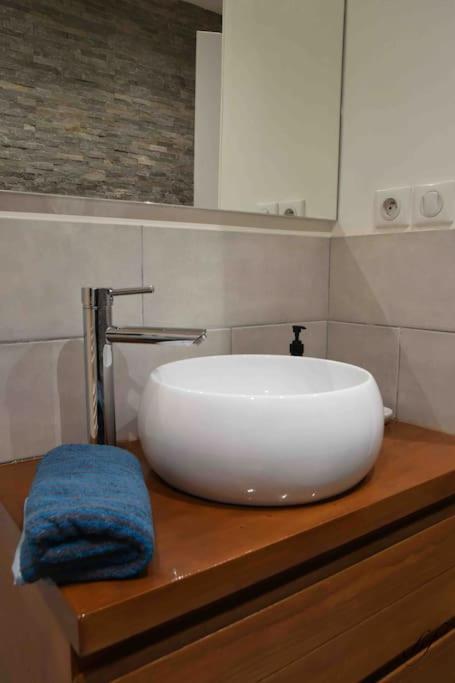Appartement T2 A Fabregas, Proche Des Sablettes 라센느쉬르메르 외부 사진